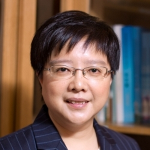 Dr Winnie Tang (Founder and Honorary President of Smart City Consortium)